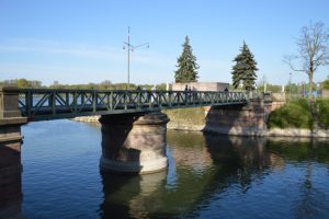 Die Drehbrücke am Mainzer Winterhafen wird wieder einmal für den Routine-Check gesperrt. - Foto: gik