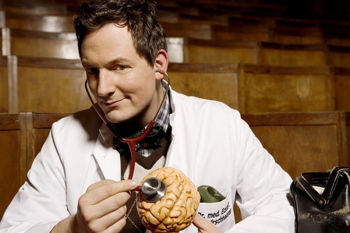 „Warum Worte Medizin sind“ – Eckart von Hirschhausen zur Gastvorlesung an der Uni Mainz