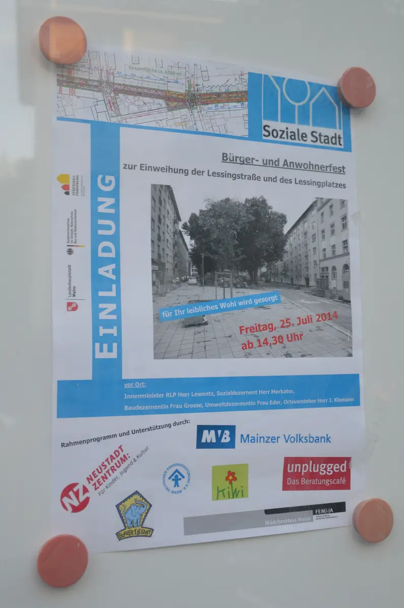 Einladung zur Einweihung des Lessingplatzes in der Mainzer Neustadt 2014 - es war das einzige Plakat - Foto: gik