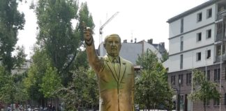 Erdogan-Statue in Wiesbaden in der Nacht abgebaut – Kunstaktion sorgte für Empörung und Irritationen – Stadt sah nun doch Gefahr