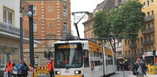 Baustelle Schillerstraße: Straßenbahnen fallen für eine Woche aus, Busse bis 9. November über Große Langgasse