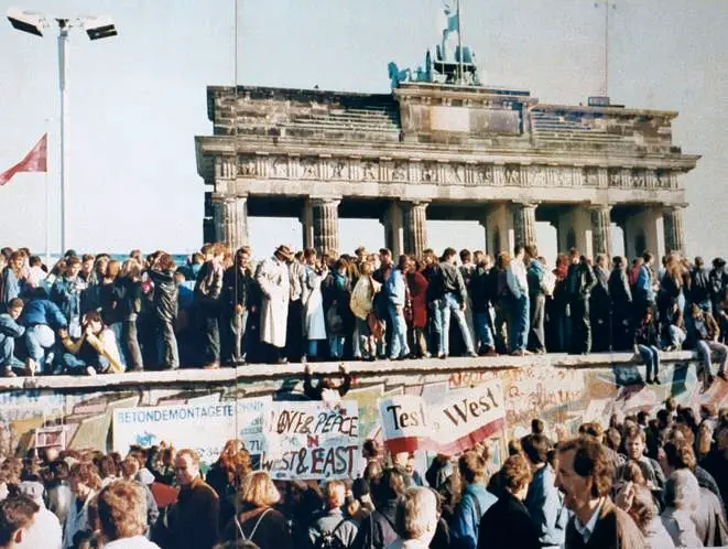 Fall der Berliner Mauer - Foto Lear21 via Wikipedia