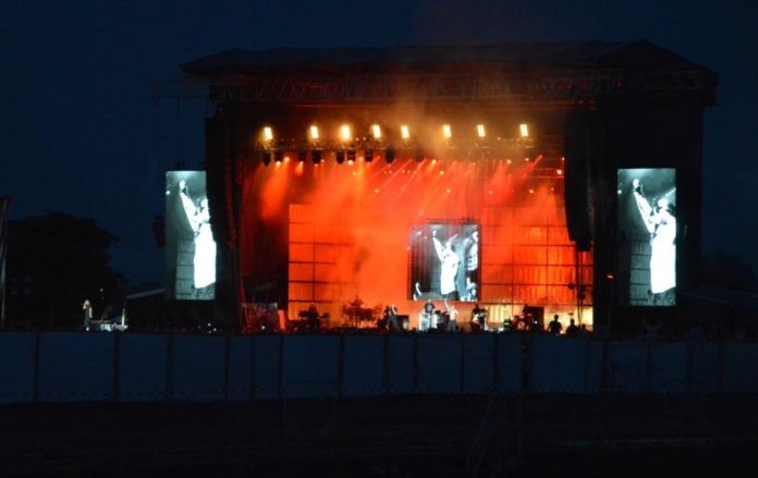 Fanta 4: Heiße Party im Zollhafen