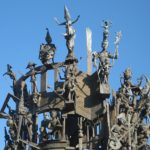 Fastnachtsbrunnen Figuren nah Ritt auf Einhorn