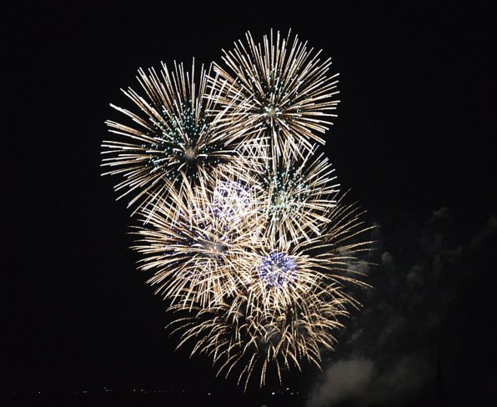 Johannisnacht geht mit großem Feuerwerk zu Ende – 500.000 Besucher an vier Tagen