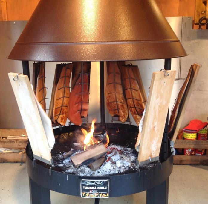 Dinneles, Mürbeteiggebäck, neue Kartoffelpuffer – Essensangebot auf dem Weihnachtsmarkt 2015 so breit wie nie