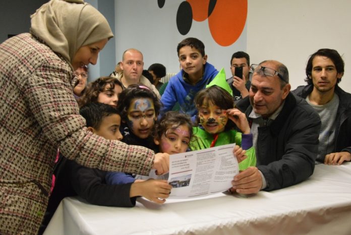 Clash der Kulturen – Polizei informiert Flüchtlinge über Fastnacht