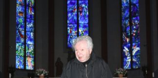 Das blaue Wunder von Mainz – Wie St. Stephan zu den Chagall-Fenstern kam – Monsignore Mayer wird 95 Jahre alt