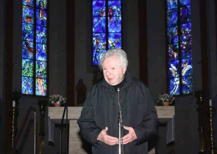 Das blaue Wunder von Mainz – Wie St. Stephan zu den Chagall-Fenstern kam – Monsignore Mayer wird 95 Jahre alt