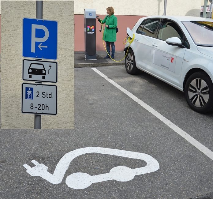 Freies Parken für Elektroautos in Mainz – Sechs Ladesäulen mit je zwei speziellen E-Parkplätzen eingerichtet