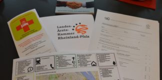 Willkommenskultur für Flüchtlinge: Medizinischer Fragebogen und Faltblatt