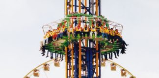 50 Jahre Mainzer Johannisnacht: Mainz feiert mit Heldenherzen und Paella – Leidet Künstlermarkt unter Durchgangsverkehr zum Rheinvergnügen?