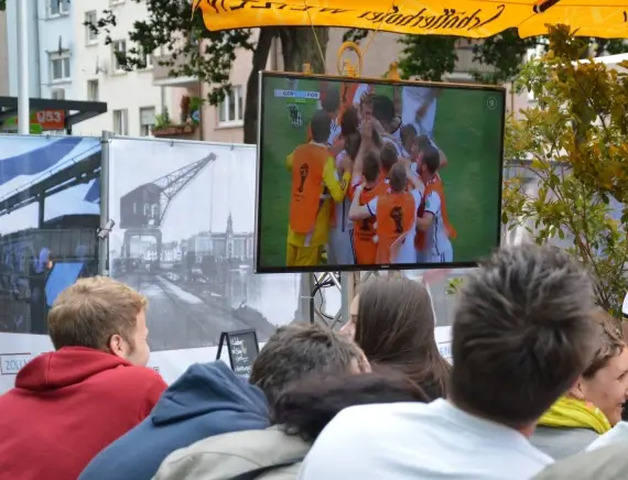 Fußball gucken Café 7 Grad in Mainz - Foto: gik