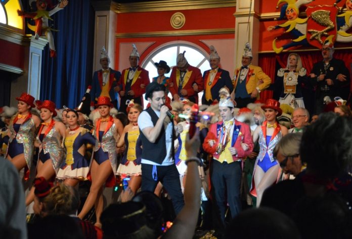 „Lasst uns echte Mainzer sein“ – Rasante GCV-Sitzung mit großem Kokolores, bissiger Politik und einer Mainz-Hymne der Menschlichkeit