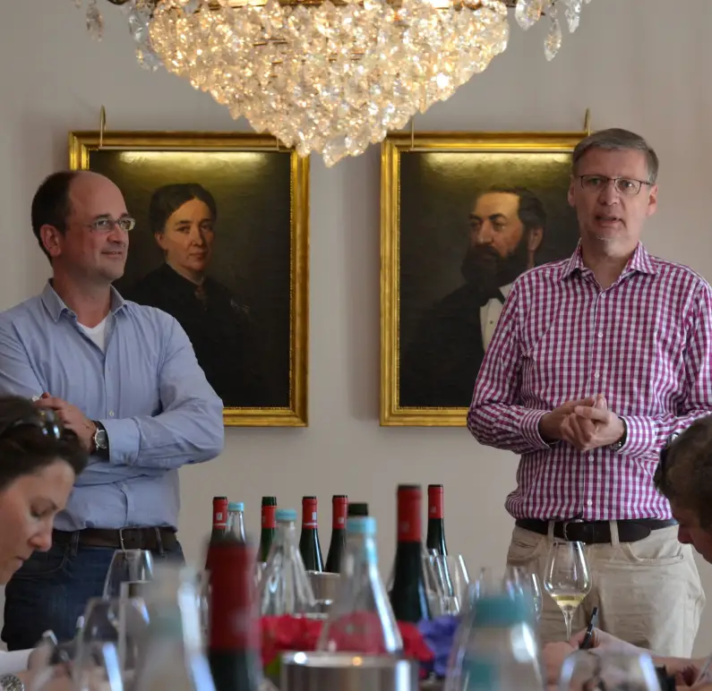 GF Andreas Barth und Günther Jauch bei der Weinprobe - Foto DWI