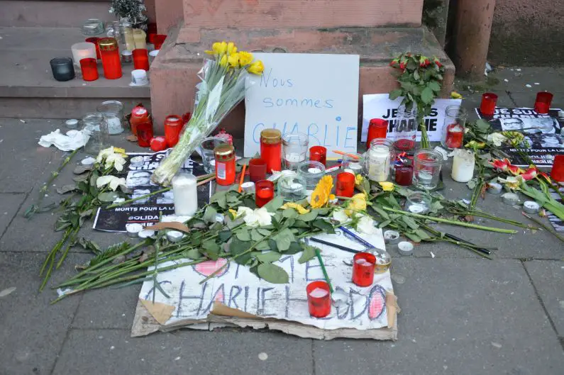 Gedenken Charlie Hebdo am Institut Francais in Mainz - Foto: gik
