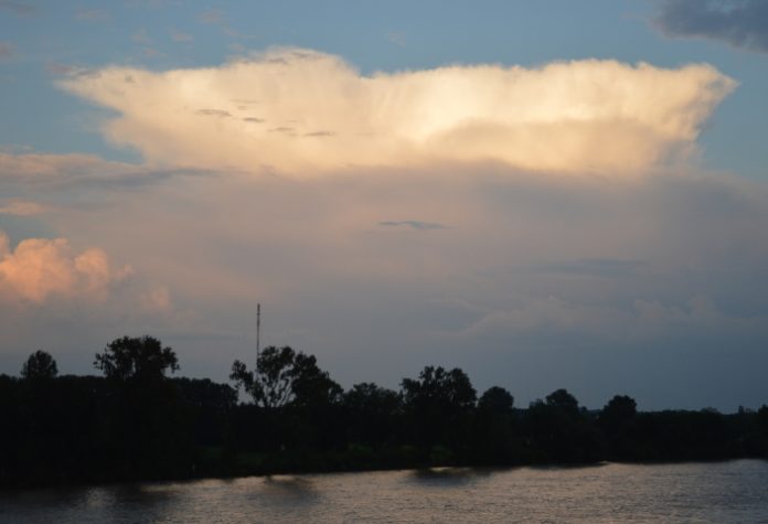 Unwetterwarnung für Mainz: Schwere Gewitter, Hagel, Starkregen – Sorge an der Ahr vor Hochwasser und Überflutungen