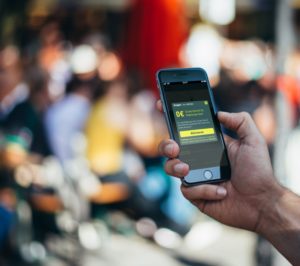 Die Welt der Smartphones: massives Bombardement mit Informationen und Eindrücken. - Foto: Nightsnap