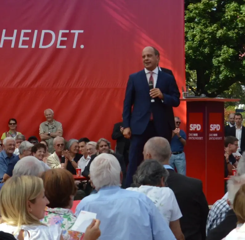 Hartmann im Herbst 2013 im Wahlkampf in Mainz - Foto: gik