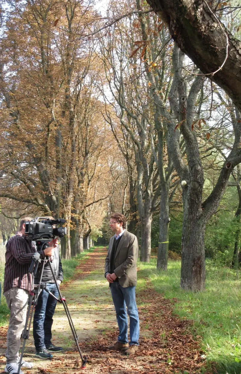 Auch das ZDF drehte am Montag ein Interview in der Lesselallee - Foto: gik