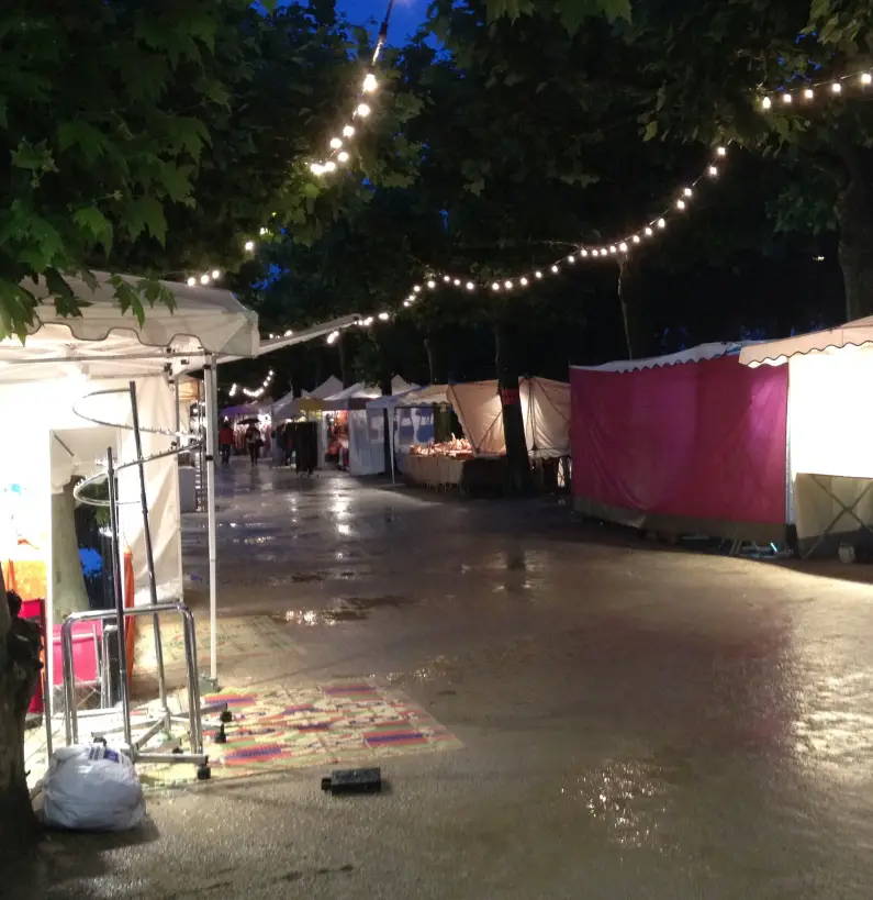 Johannisnacht 2015 - Künstlermarkt säuft ab - Foto Dgrimminger