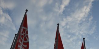 Mainzer Johannisnacht begonnen: Historische Orgel, tolles Wetter und ein Kranz für Gutenberg