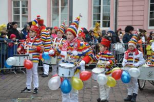 Das Kinder-Trommlercorps der Mainzer Klepper-Garde in der Fastnacht setzt einen besonderen Schwerpunkt auf Inklusion. - Foto: gik
