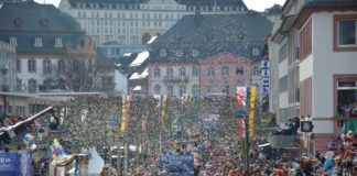 66. Mainzer Rosenmontagszug 2016: Ausgedehntes Glasverbot, mehr Teilnehmer, weniger Zugnummern