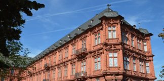 Kurfürstliches Schloss in Mainz soll ab 2020 Kongresszentrum werden – Schlosshotel wohl vom Tisch – März 2019 Symposium zur Gestaltung des Umfelds