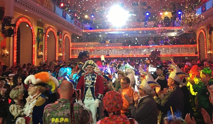 Hochamt der Fassenacht – Wie ein Meenzer zum ersten Mal live die Fernsehfastnacht „Mainz bleibt Mainz“ erlebt