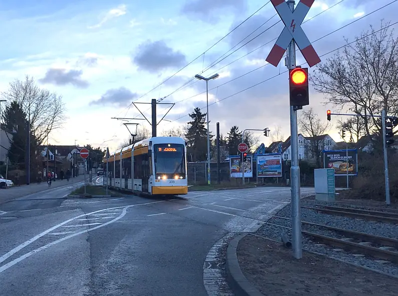 Mainzelbahn Kreuzung Ostergraben neu