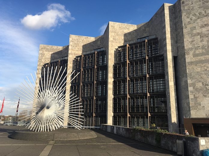 Spannung vor der Stichwahl: Welche Parteien unterstützen Ebling, welche Haase? Die Analyse auf Mainz&