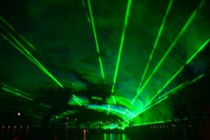 Lasershow in Mainz bei den ersten Sommerlichtern. - Foto:; gik