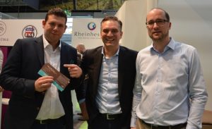 Gründung der "Maxime Herkunft Rheinhessen" 2017 auf der Prowein (von links): Stefan Braunewell, Philipp Wittmann und Johannes Geil-Bierschenk. - Foto: gik