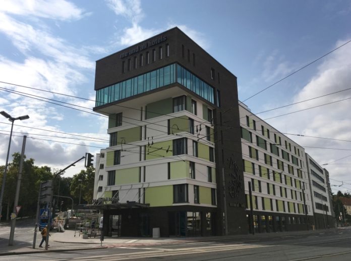 Local Heroes mit viel Mainzer Flair – „me and all“-Hotel feiert drei Tage Eröffnung – Schnitzeljagd durchs Hotel und Chillen in der Lounge