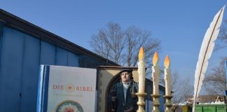 Reformationstag 31. Oktober: Große Luthertafel in Mainz mit Essen, Luther-Bier, Tischreden, Thesentür – Bilanz Reformationsjahr