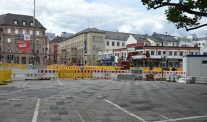 Der Umbau des Münsterplatzes geht weiter. - Foto: gik