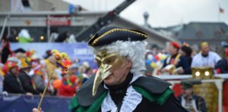 Kostümverkauf im Staatstheater – Auch für Spätaufsteher