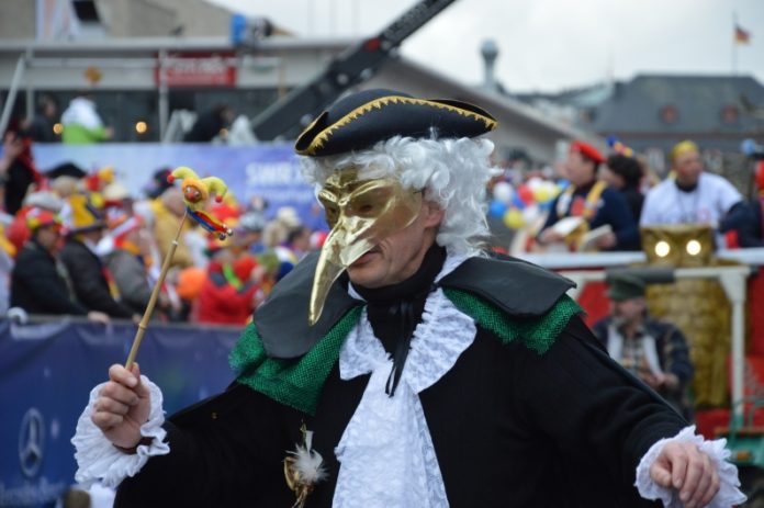 Kostümverkauf im Staatstheater – Auch für Spätaufsteher