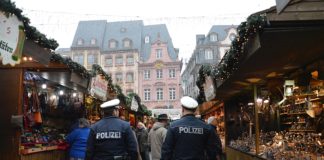 Aggressives Betteln, falsche Geldsammler: Mainzer Polizei warnt vor Betrügern auf dem Weihnachtsmarkt