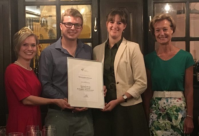 Viel zu schade (nur) als Apéritif: Winzersekt als edle Alternative zu Champagner zum Fest – Chardonnay brut von Anika Hattemer preisgekrönt