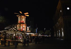 Mit kleineren Weihnachtsdörfern wie hier am Mainzer Hauptbahnhof sammelte Mainz in den vergangenen Jahren schon Erfahrung. - Foto: gikin 