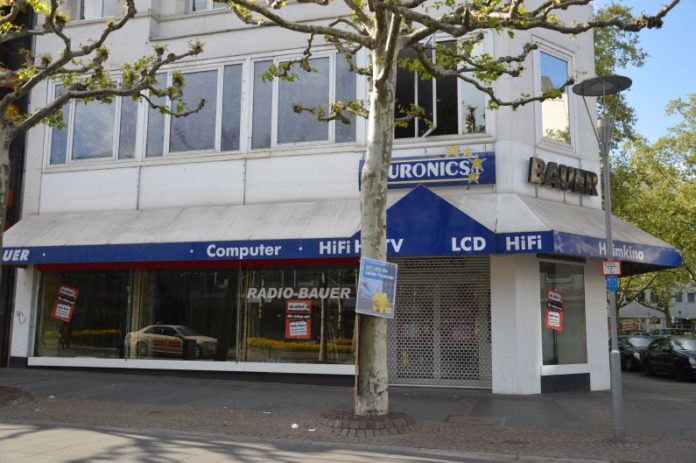 Mainz&-Kolumne: Warum ich notgedrungen dauernd im Internet einkaufe – Einzelhandel in Mainz