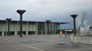 Das Rathausplateau mit Rheingoldhalle und Blick Richtung Rhein. - Foto: gik