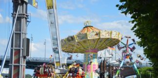 Mainzer Rhein-Frühling 2018: Kirmes am Rheinufer startet am Samstag – Zweimal Feuerwerk, 90 Attraktionen – Mainz& verlost Bummelpass!