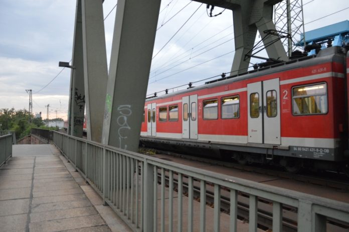 S-Bahn-Ring um Frankfurt, Flatrate-Tickets, elektronische Fahrkarte – Hessische Grüne erstellen Verkehrsprogramm für Landtagswahl
