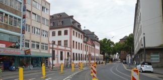 Schillerstraße soll Einbahnstraße werden, Große Langgasse Kreisel kriegen – Geschäftsleute befürchten massive Nachteile