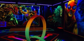 Mainzer Schwarzlichthelden eröffnen 3-D-Minigolf in Frankfurt – Neonfarbene Frankfurter Unterwelt auf der Berger Straße