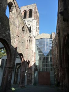 Gähnende Ruine der Anklage: St. Christoph als Mahnmal. - Foto: Immanuel Giel via Wikimedia