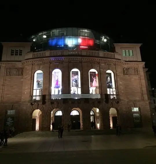 Staatstheater Mainz mit Tricolore